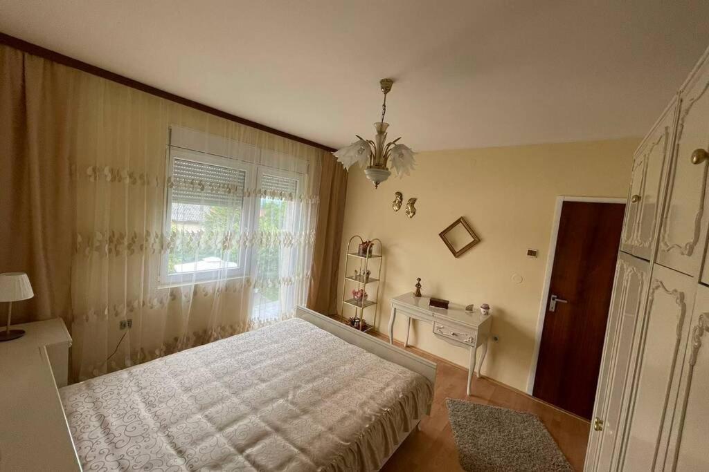 Stan Na Dan Oplenac Apartment Topola ภายนอก รูปภาพ